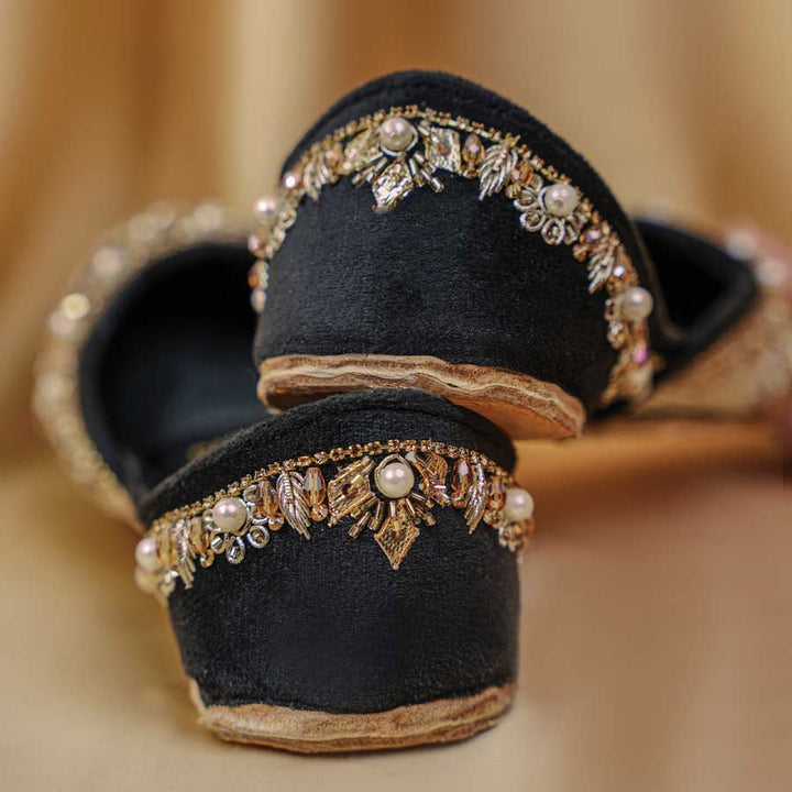 Azal Black-Khussa-kolhapuri-dazzle-by-sarah