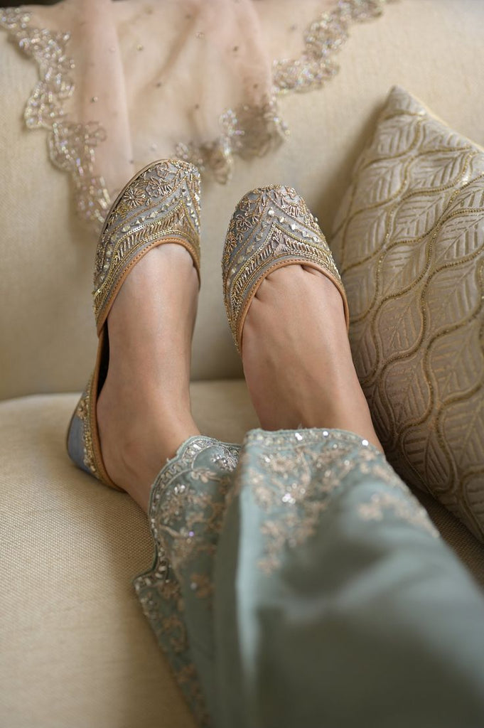 FOOTWEAR
