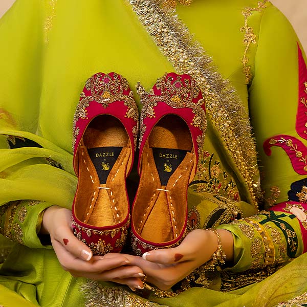 Shabnam-Khussa-kolhapuri-dazzle-by-sarah