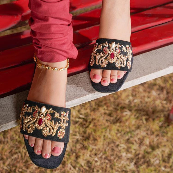 Royal Jewel - Slider-Khussa-kolhapuri-dazzle-by-sarah