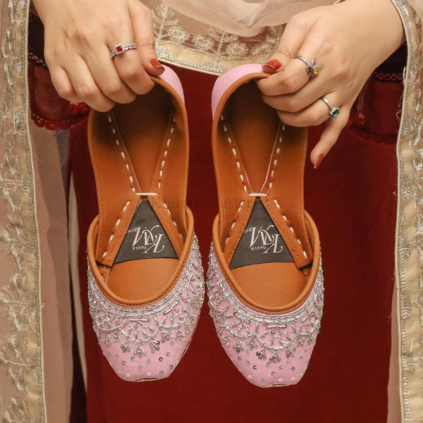 Khussa Master - GULNAZ Pakistani Ethinc Wear Khussa