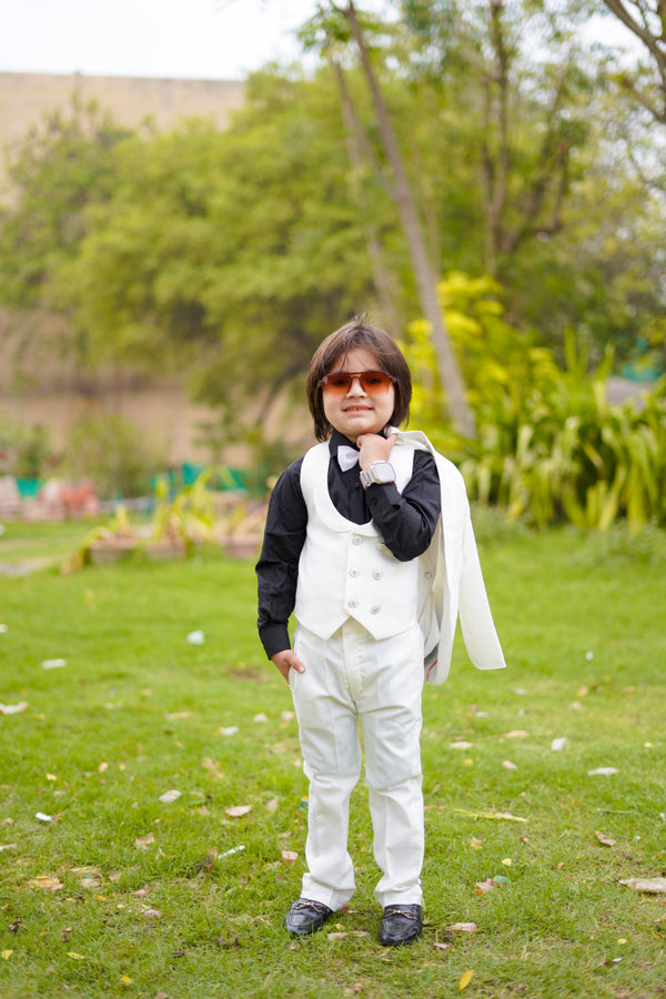 Hassanjee - 4pcs Whie Suit (Waistcoat+Pant+Shirt+Bow) CPW 007