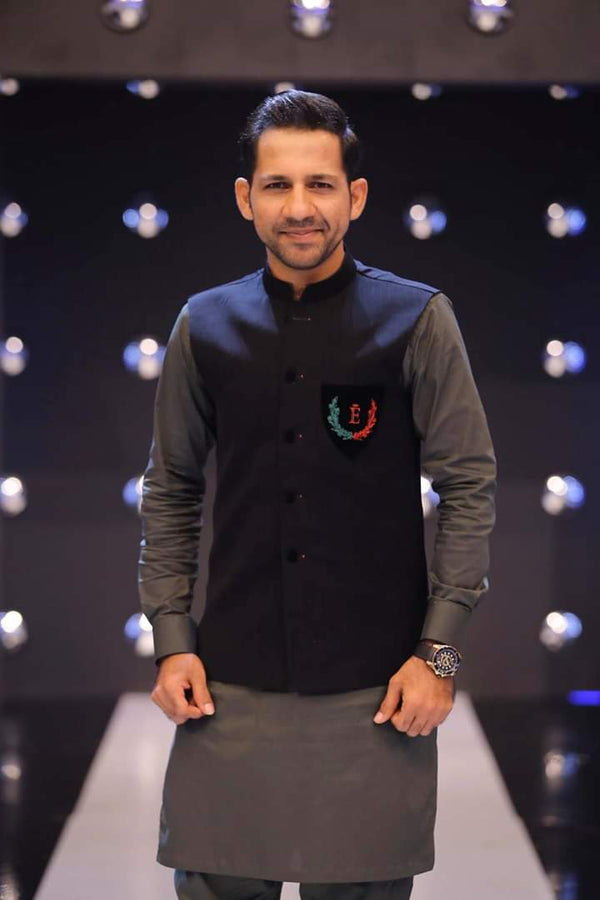 Edge Republic - ER WC 1042 Super Black with Red Green Logo Waist Coat