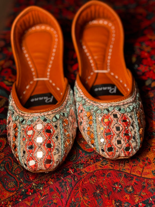 Bahawalpuri Hand Made Khussa Eastka13