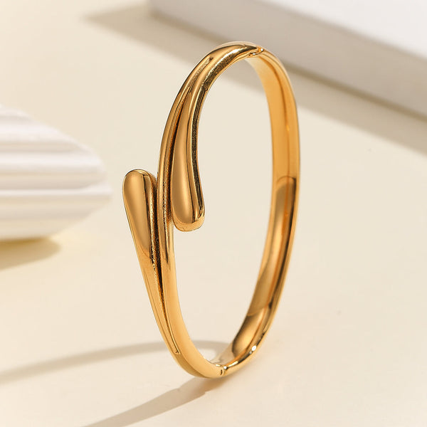 REET PEHAL - Luxe Wave Crossover Bangle