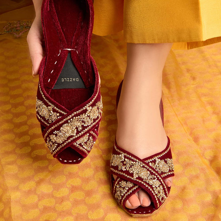 Gul makai-Khussa-kolhapuri-dazzle-by-sarah
