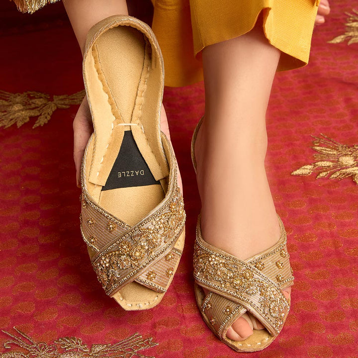 Tabana-Khussa-kolhapuri-dazzle-by-sarah