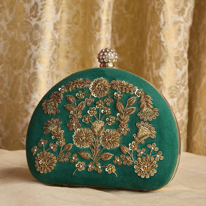 Zuray-Khussa-kolhapuri-dazzle-by-sarah