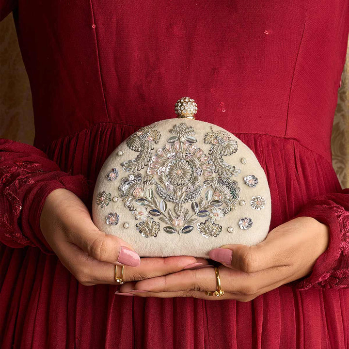 Asema-Khussa-kolhapuri-dazzle-by-sarah